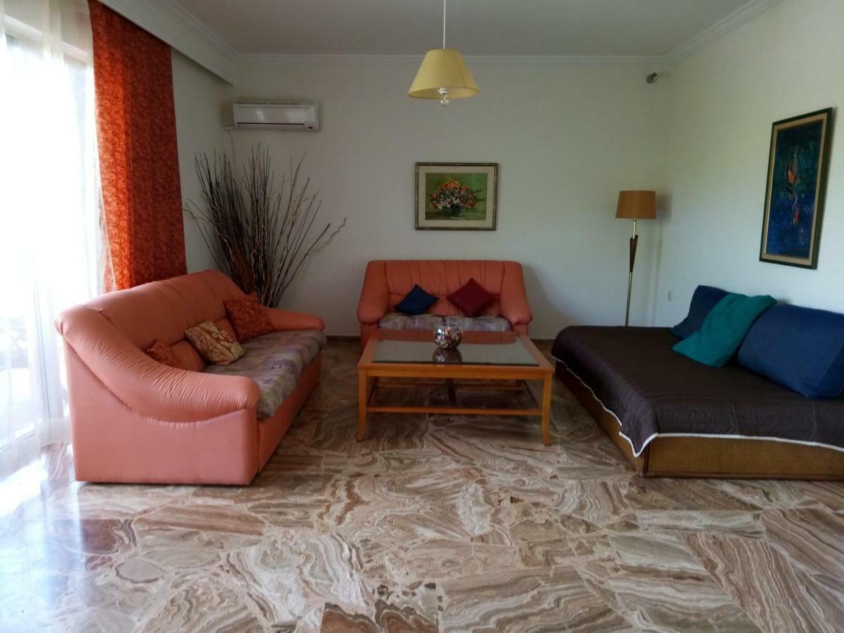 Avra Apartment Artemida  Exterior photo